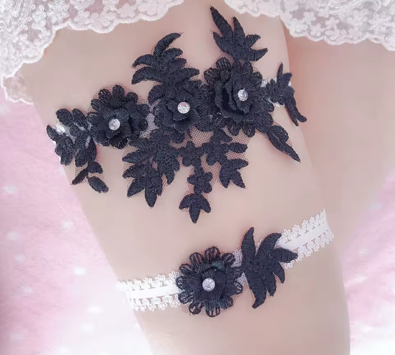Chic Romantic Floral Garters (2pcs)