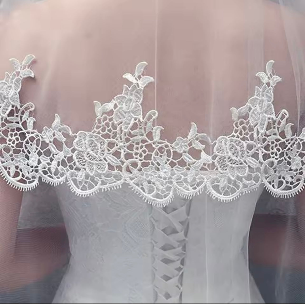 Double Layers Short Bridal Veil With Metal Comb