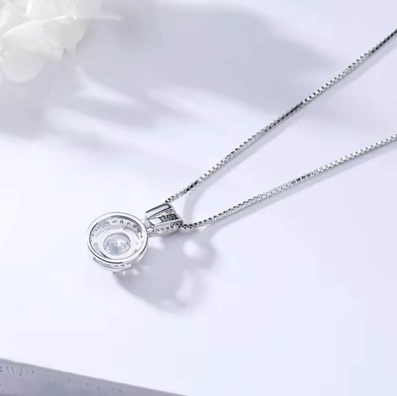Opulent Pendant Neckless